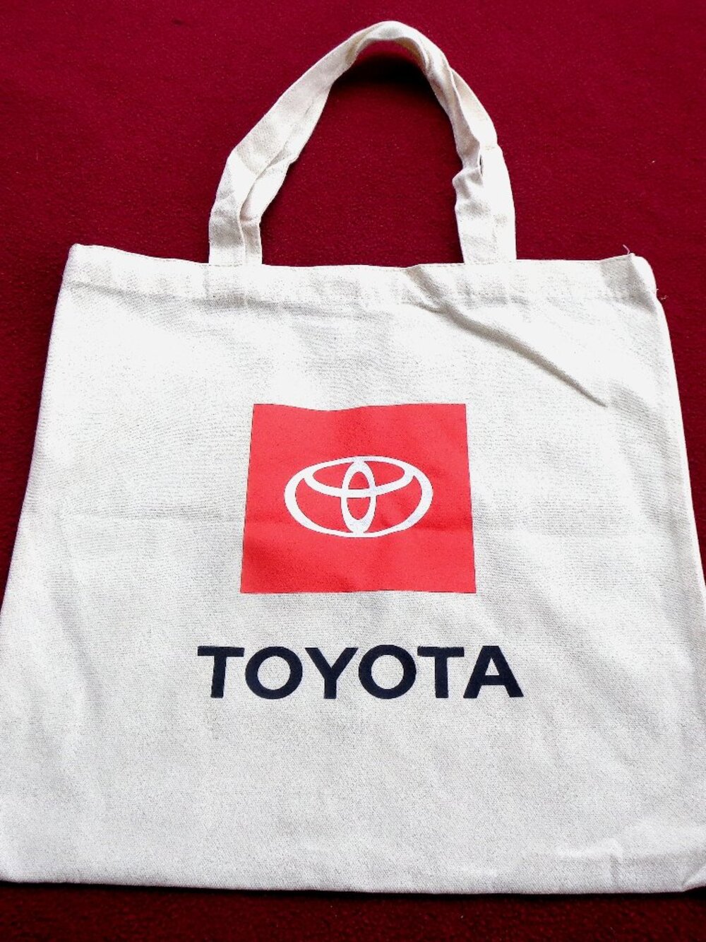 very nice Toyota heavy duty cloth travel tote bag